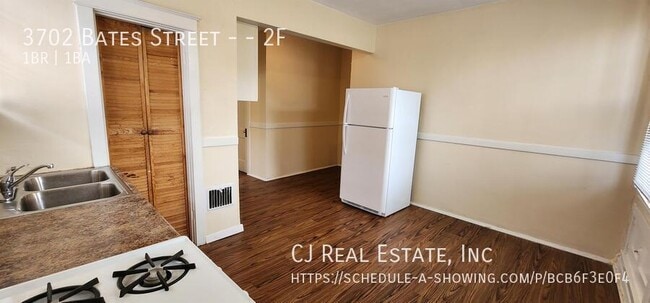 Photo - 3702 Bates St