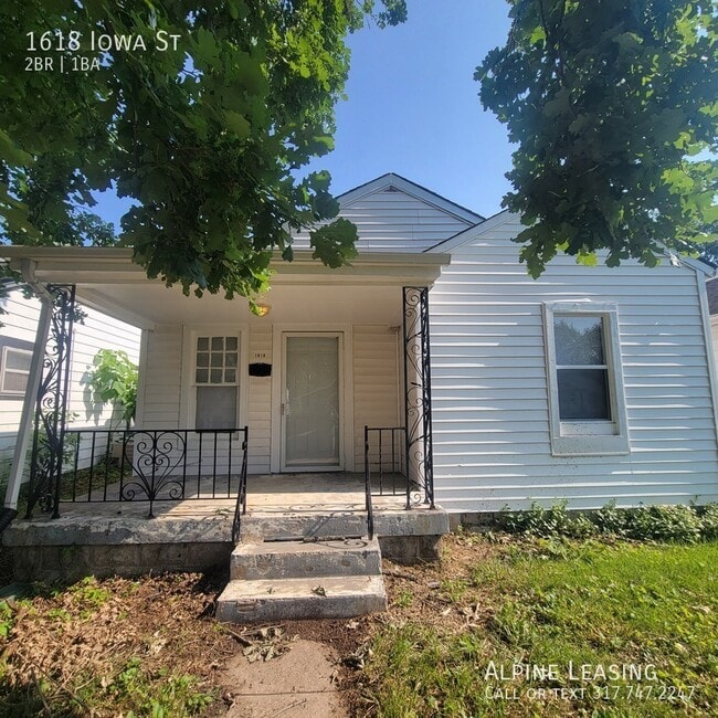 Photo - 1618 Iowa St Casa