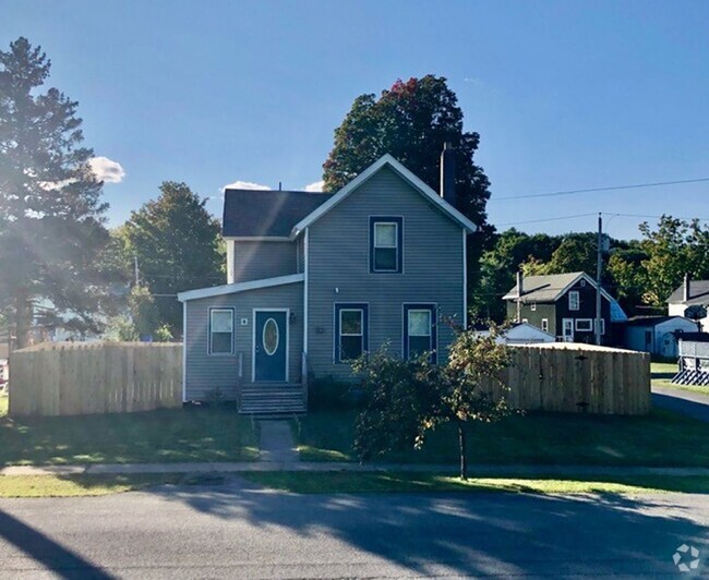 Building Photo - 27 Anderson Ave Rental