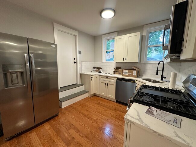 Photo - 116 Marginal St