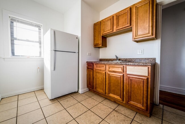 6400 S Rockwell
