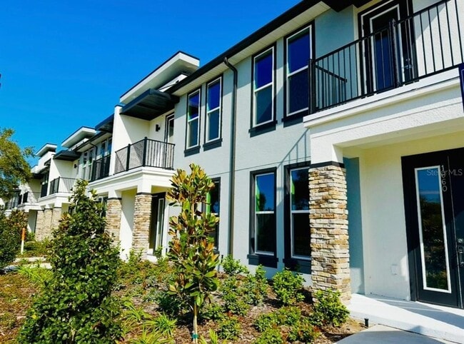 Photo - 1680 Houston St