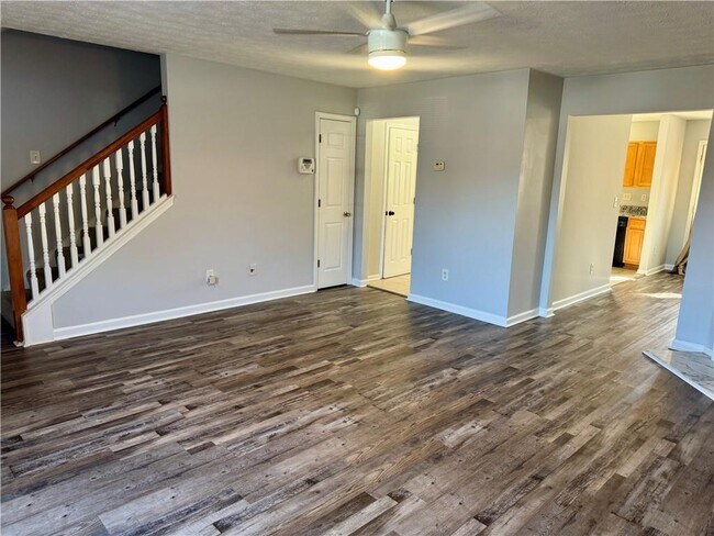 Photo - 5663 Windfall Ln