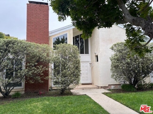 Photo - 1337 Avenida de Cortez