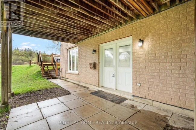 Photo - 5730 Halls Rd N