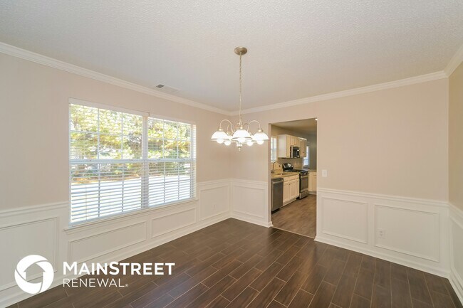 Photo - 6112 Red Top Loop