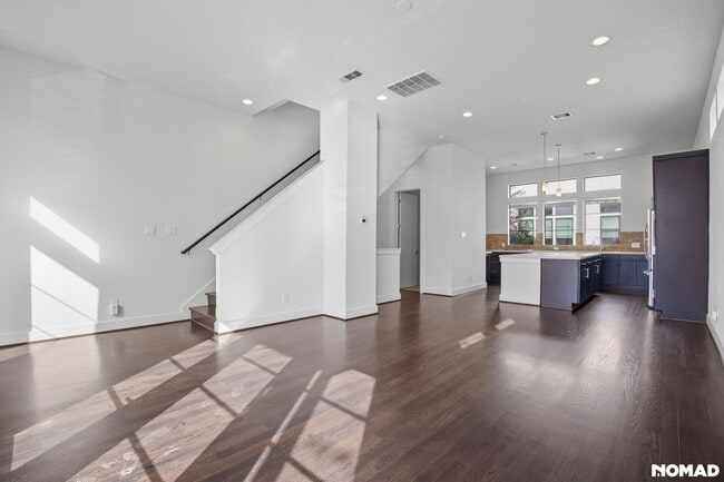 Photo - 1706 Alamo St