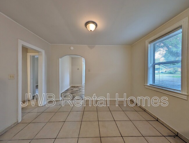 Photo - 9202 2nd Ave