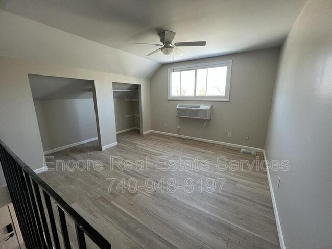 Photo - 390 N Cedar St