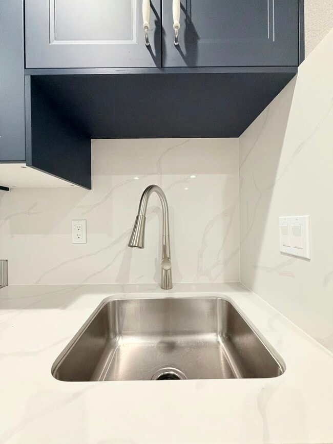 Photo - 1622 Altamont Cir