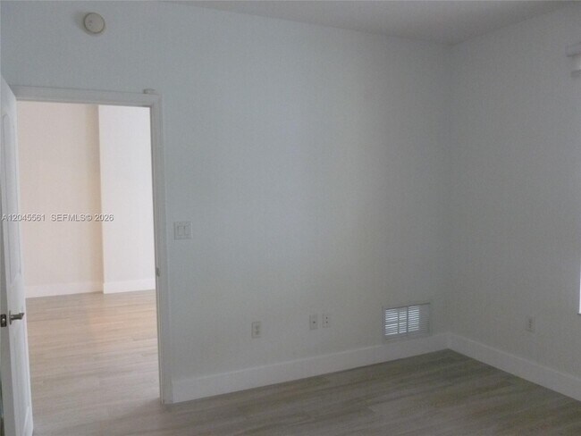 7350 SW 89th St Unit 807S