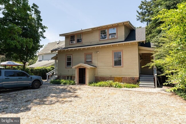 Photo - 733 Camden Ave