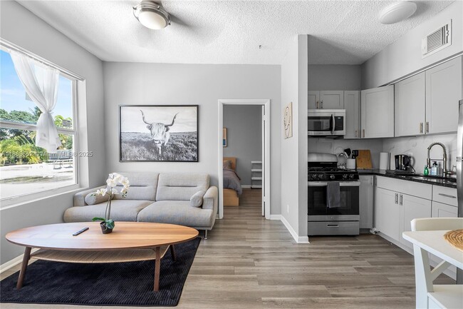 Photo - 1320 Drexel Ave Condo Unit 305