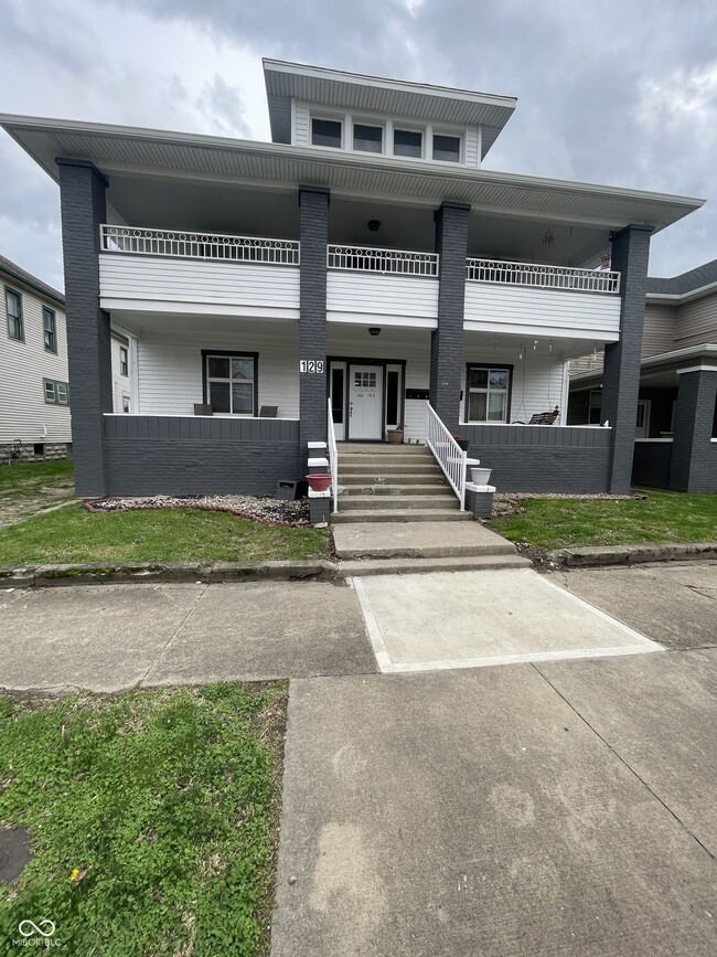 Building Photo - 129 W Hendricks St Unit 7