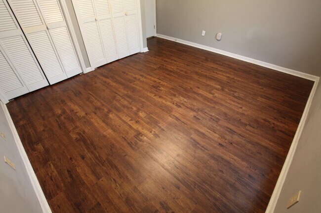 Photo - Hampton Drive-1323/1325 Unit 1325