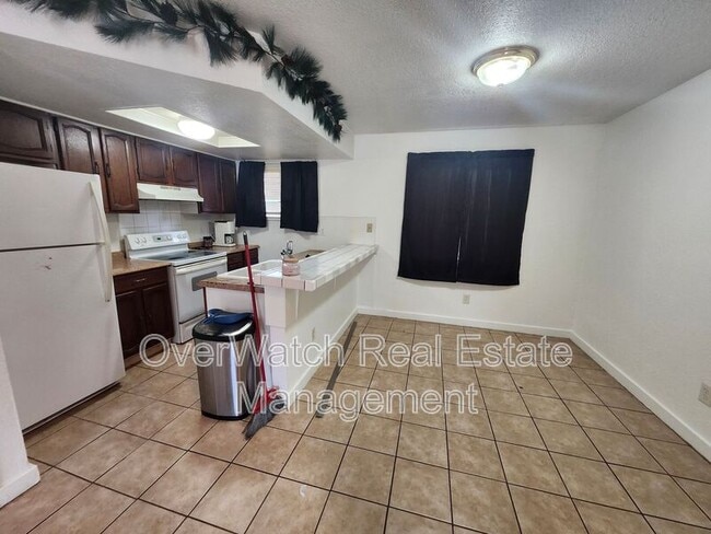 Photo - 530 Mumford St