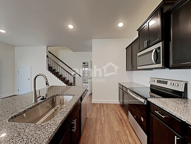 Photo - 33072 Eagle Peak Ln