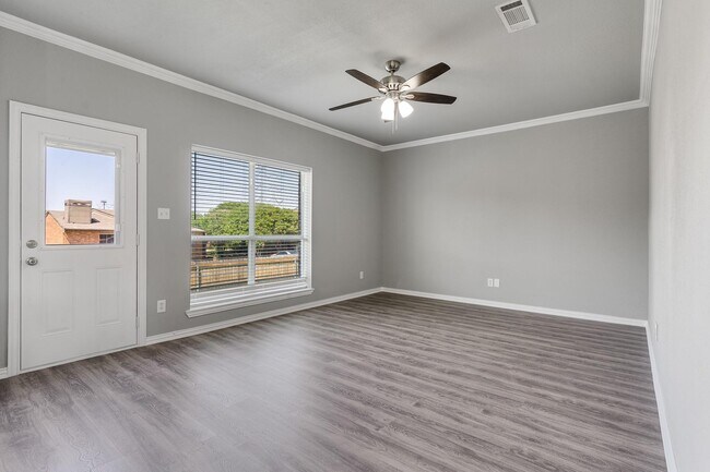 Photo - 2336 Homewood Ln