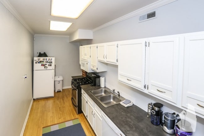 Photo - 1851 N Lincoln Ave Unit 3