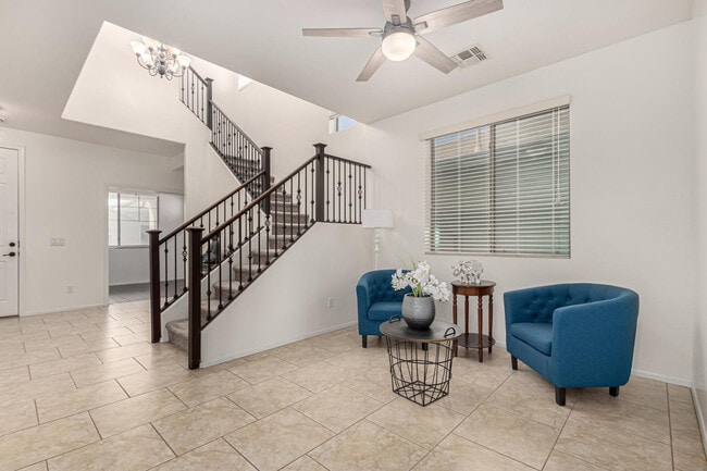 Photo - 390 W Wisteria Pl