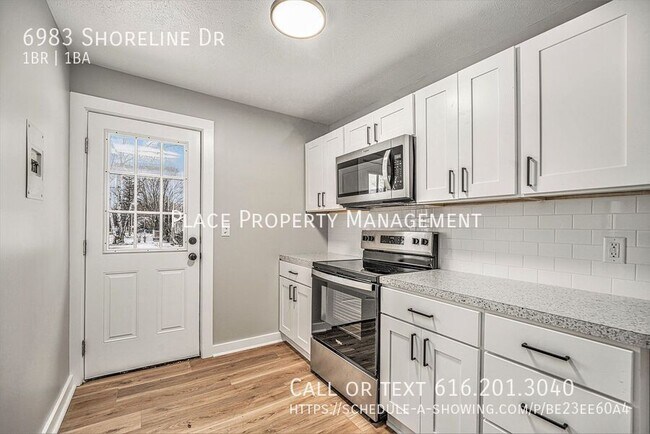 Photo - 6983 Shoreline Dr