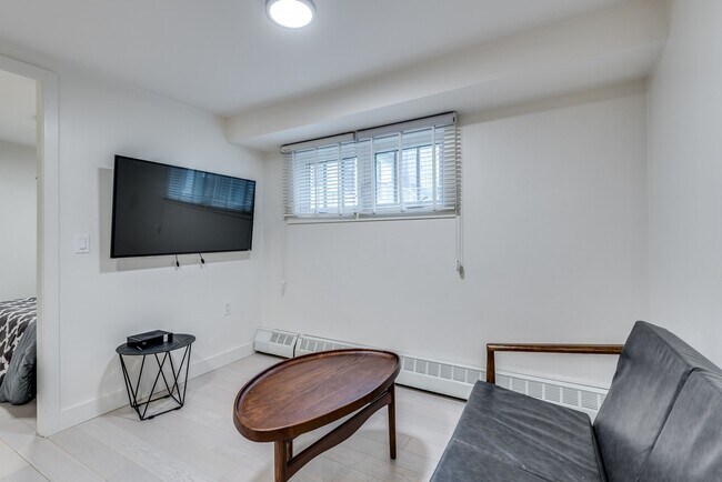 Photo - 1425 Haro St Unit 003