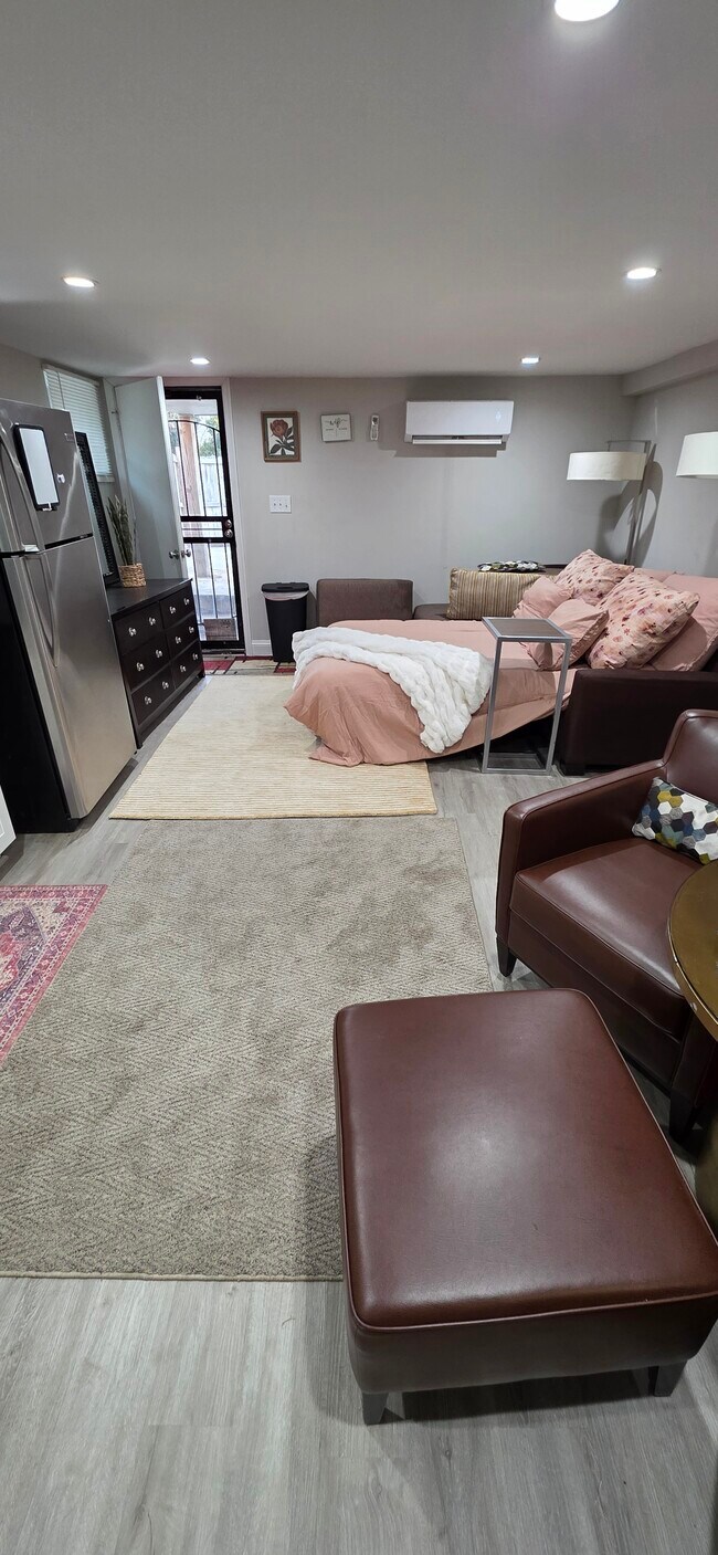 Photo - 2300 Garrett Ave Unidad B