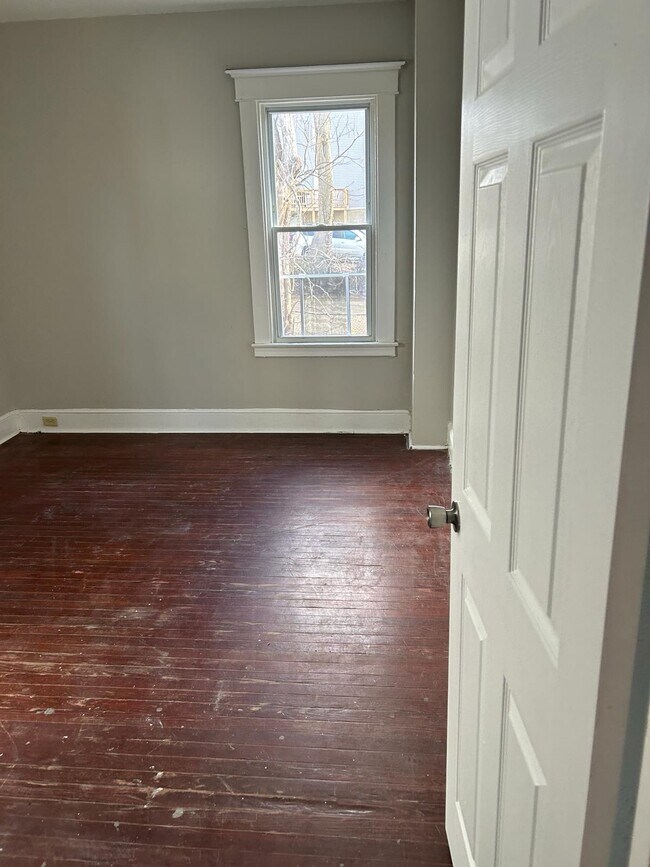 Photo - 103 Sheffield Ave Unit 2