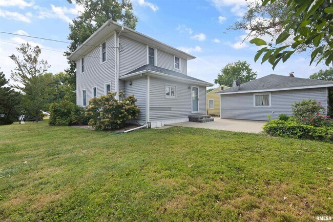 Three bedroom two and a half bath home for... Rental - House Rental in ...