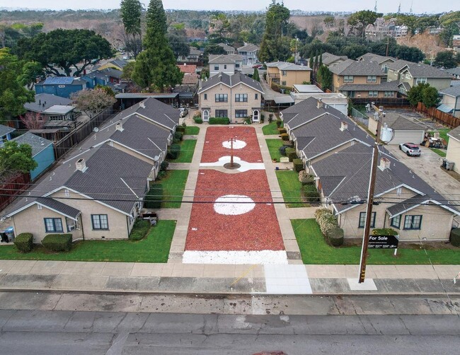 Photo - 875 Villa Ave