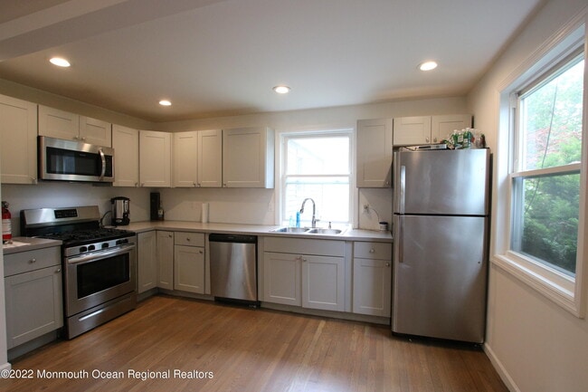 Photo - 142 Delaware Ave
