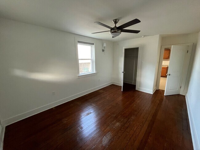 Photo - 522 Aurora Ave Townhome