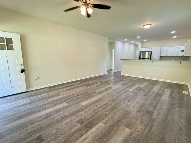 Photo - 1582 Hobbs Island Rd SE