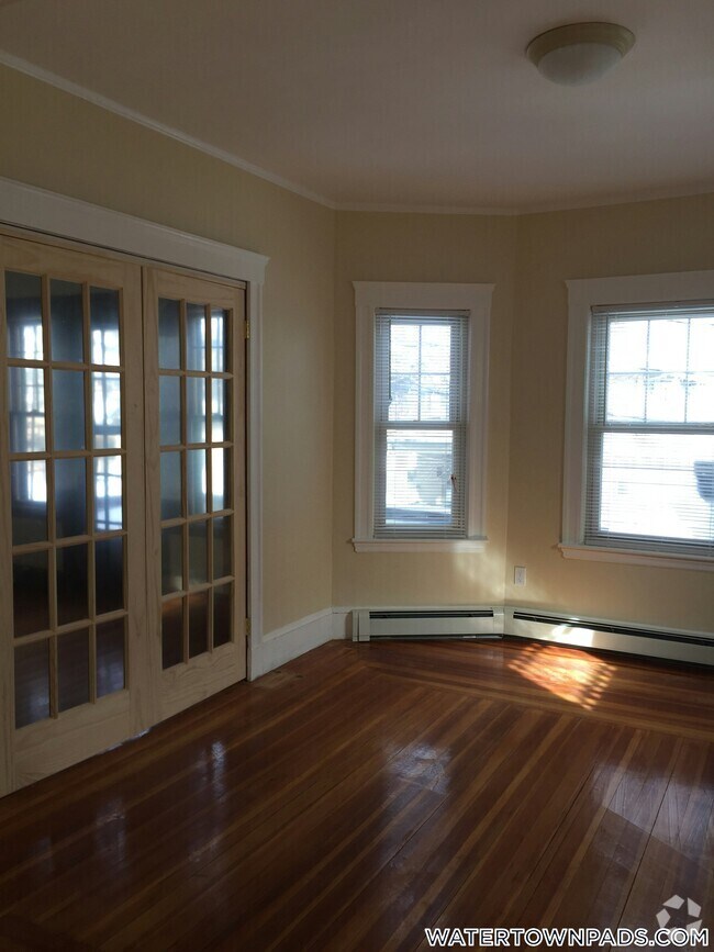 Building Photo - 126 Winsor Ave Rental