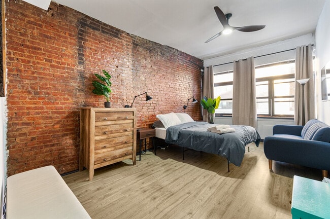 Photo - 301 W 31st St Unidad SI ID1323979P