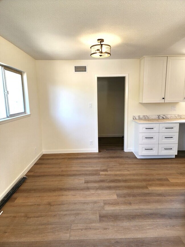 Single level home with big yard! Laguna La... House Rental in San