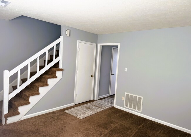 Photo - 27 Duiguid Dr