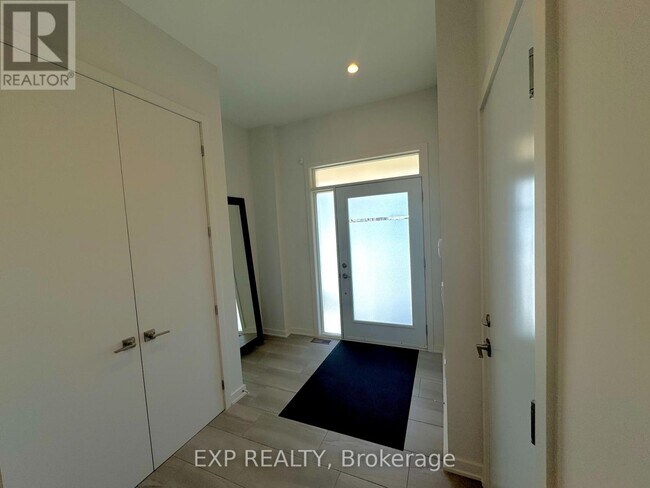 Photo - 622 Summerhill St