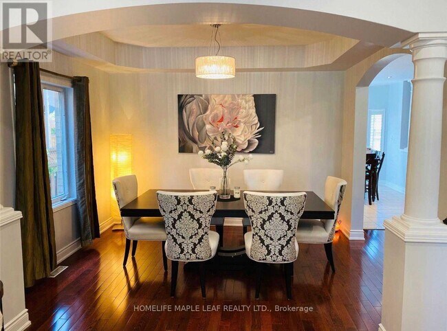 Photo - 92 Edenbrook Hill Dr