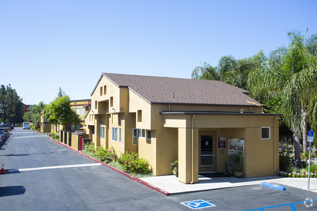 Building Photo - The Marquee Apartments