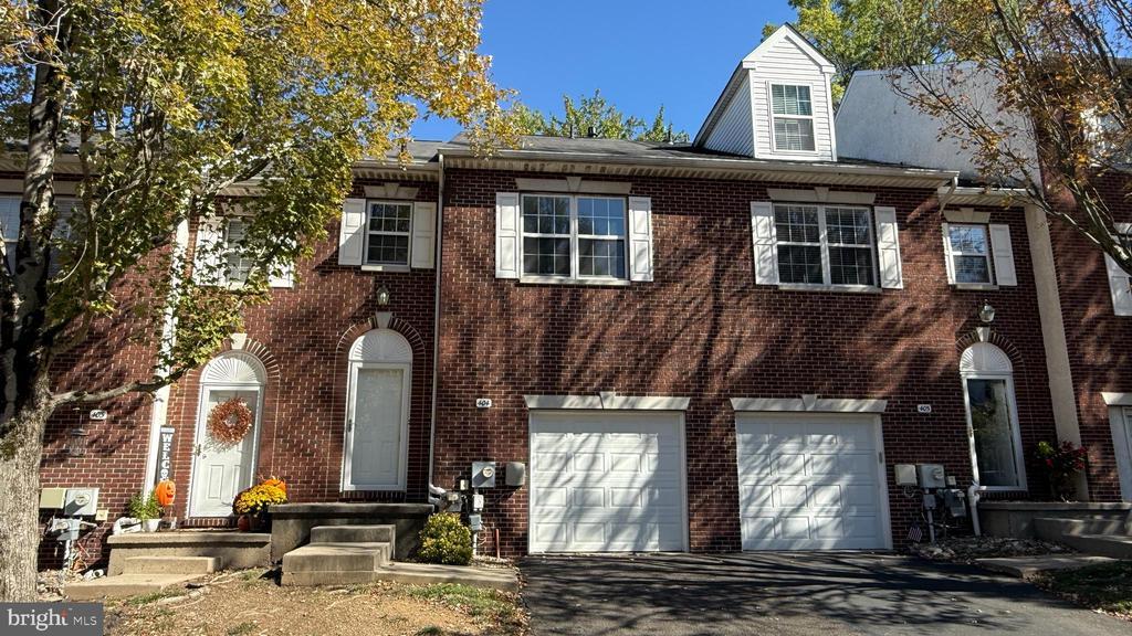 Photo - 404 Dylan Dr