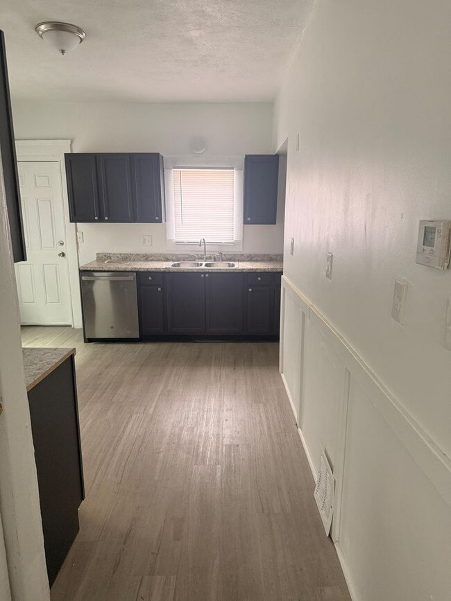 Photo - 10817 Hull Ave