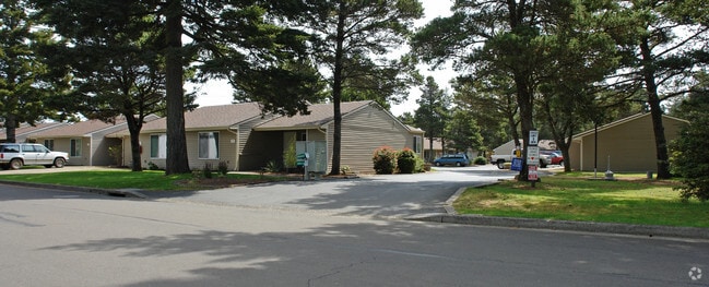 Photo - The Pines Apartments