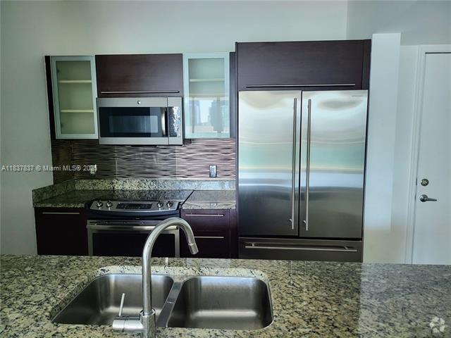Building Photo - 950 Brickell Bay Dr Rental