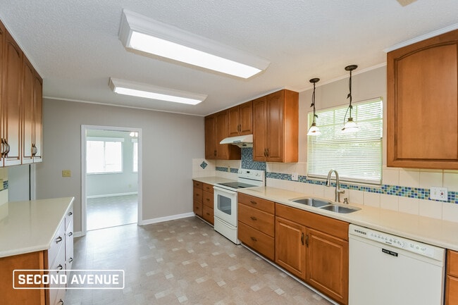 Photo - 1512 Rebecca Dr