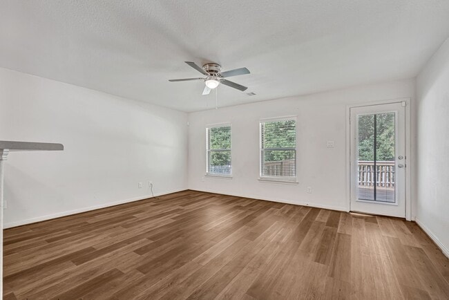 Photo - 184 Red Clover