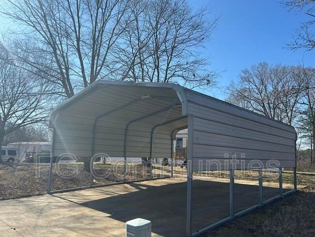 Photo - 147 Oak Knoll Dr