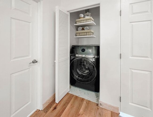 Photo - Modern 1 Bed / 1 Bath In The Masters Of Ra...