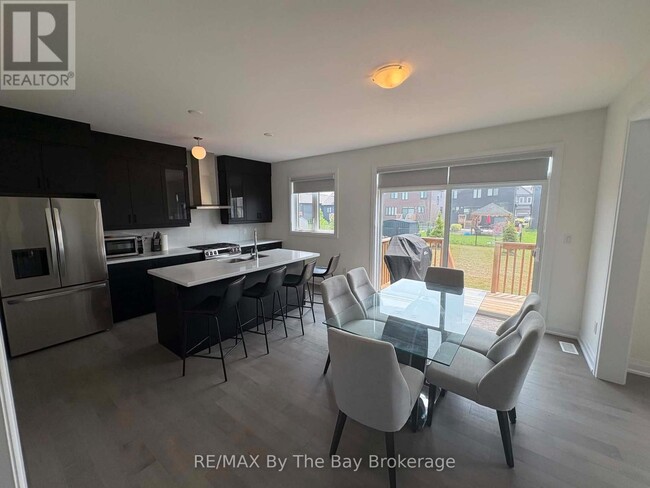 Photo - 218 Mapleside Dr