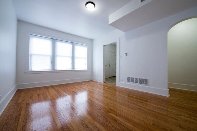 Photo - 7701 S Yates Blvd